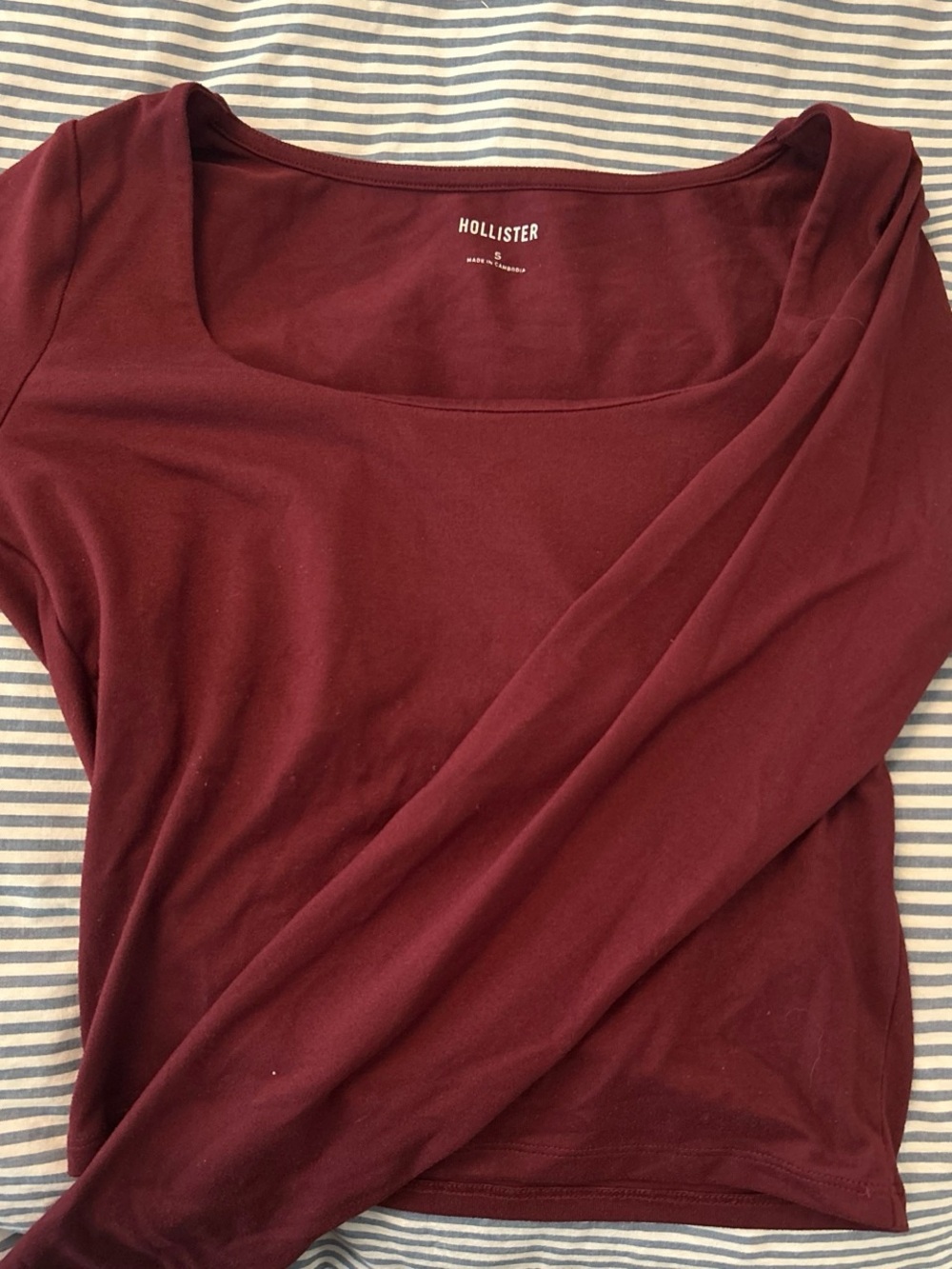 Hollister Women's Long Sleeve Scoop Neck Top - Wine